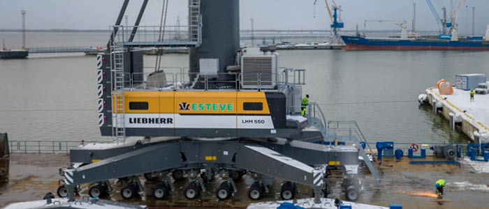 Pohla & Hallmagi Advises Esteve on Acquisition of Liebherr Harbor Mobile Crane